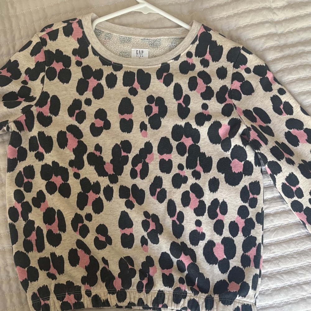 GAP  girls Leopard Print Sweater - Black and Pink size XL -12